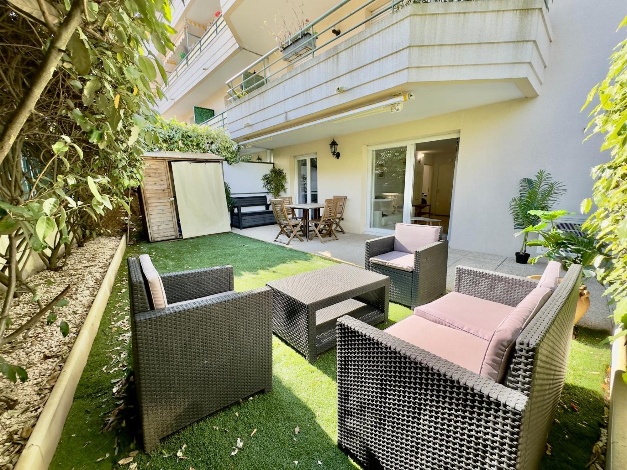 Regent Cote D'Azur Air-Conditioned, Pool, Garden & Parking Villeneuve-Loubet Ngoại thất bức ảnh